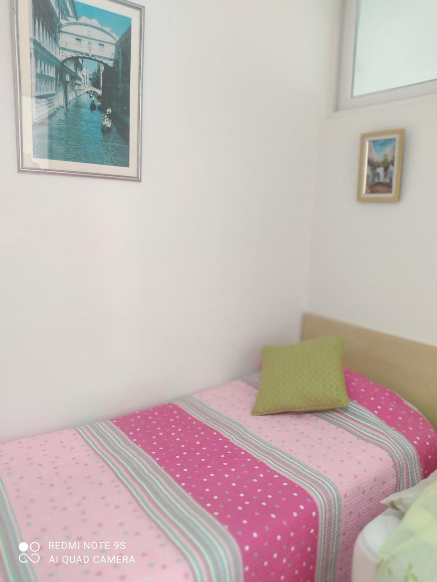 Etage De Villa Avec Jardin, Pres De L'Aireport Et Parking Prive Ариана Екстериор снимка