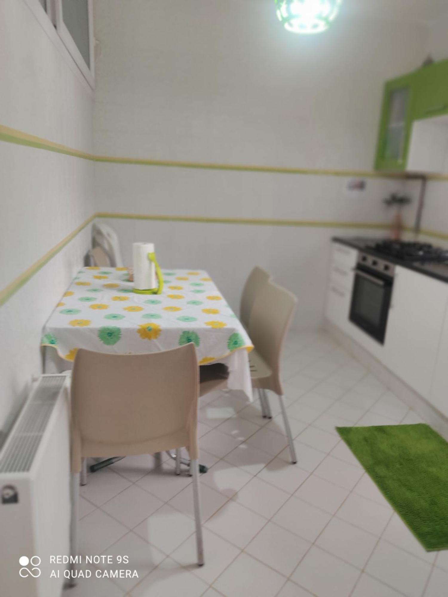 Etage De Villa Avec Jardin, Pres De L'Aireport Et Parking Prive Ариана Екстериор снимка
