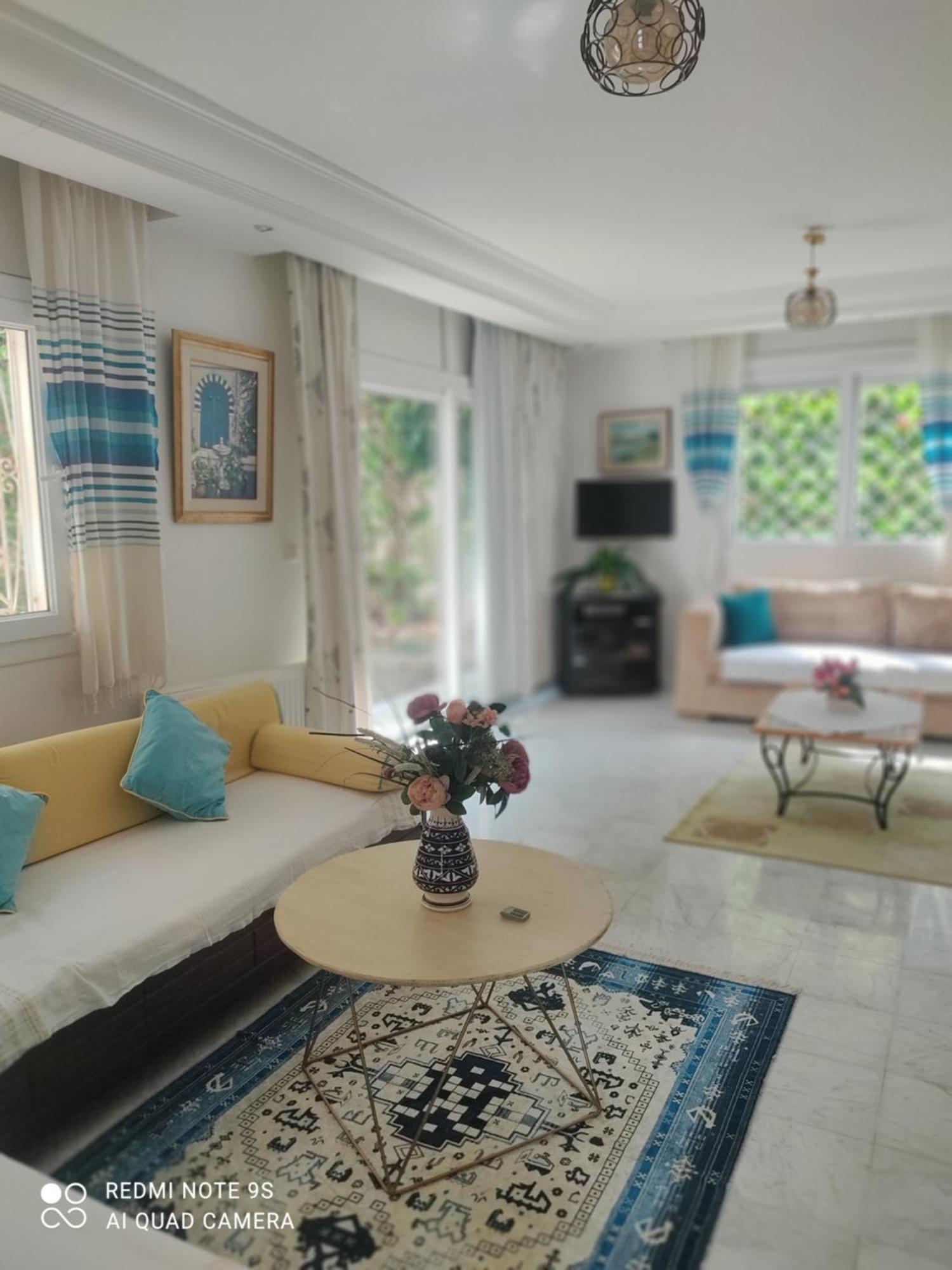 Etage De Villa Avec Jardin, Pres De L'Aireport Et Parking Prive Ариана Екстериор снимка