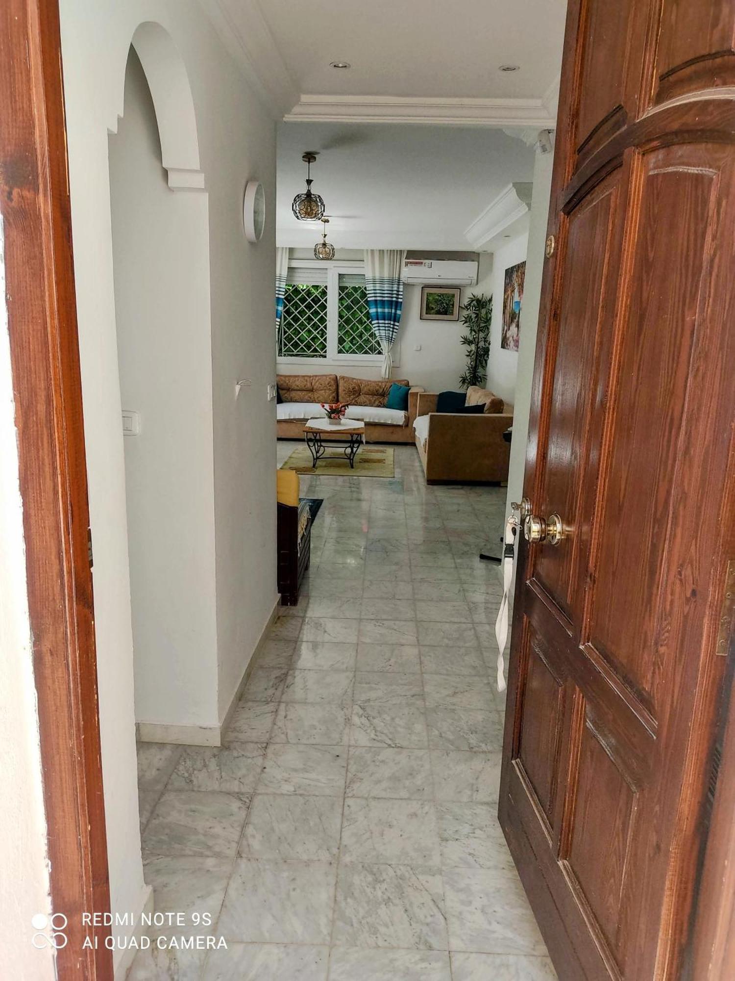 Etage De Villa Avec Jardin, Pres De L'Aireport Et Parking Prive Ариана Екстериор снимка